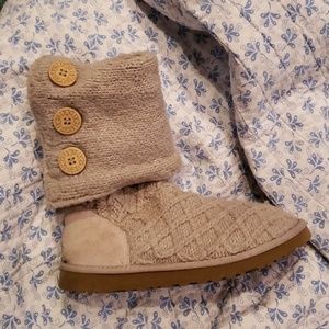 Knit uggs